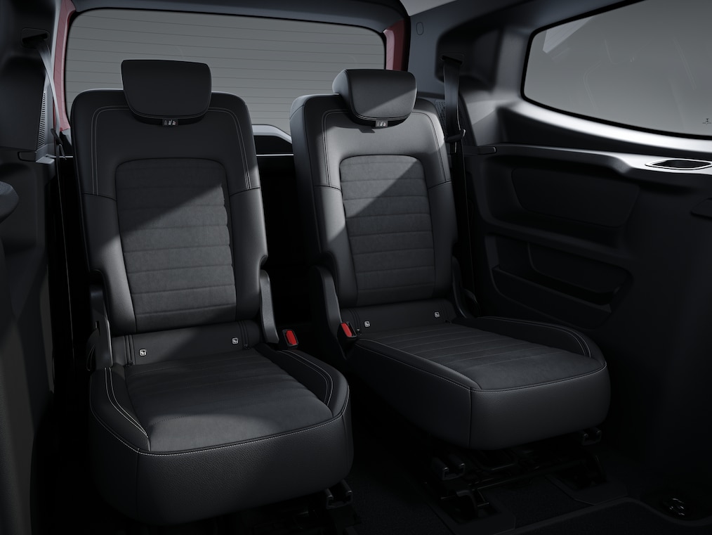 Das Bild zeigt die schwarzen Einzelsitze im Fond der 3. Sitzreihe des Mercedes-Benz EQT.