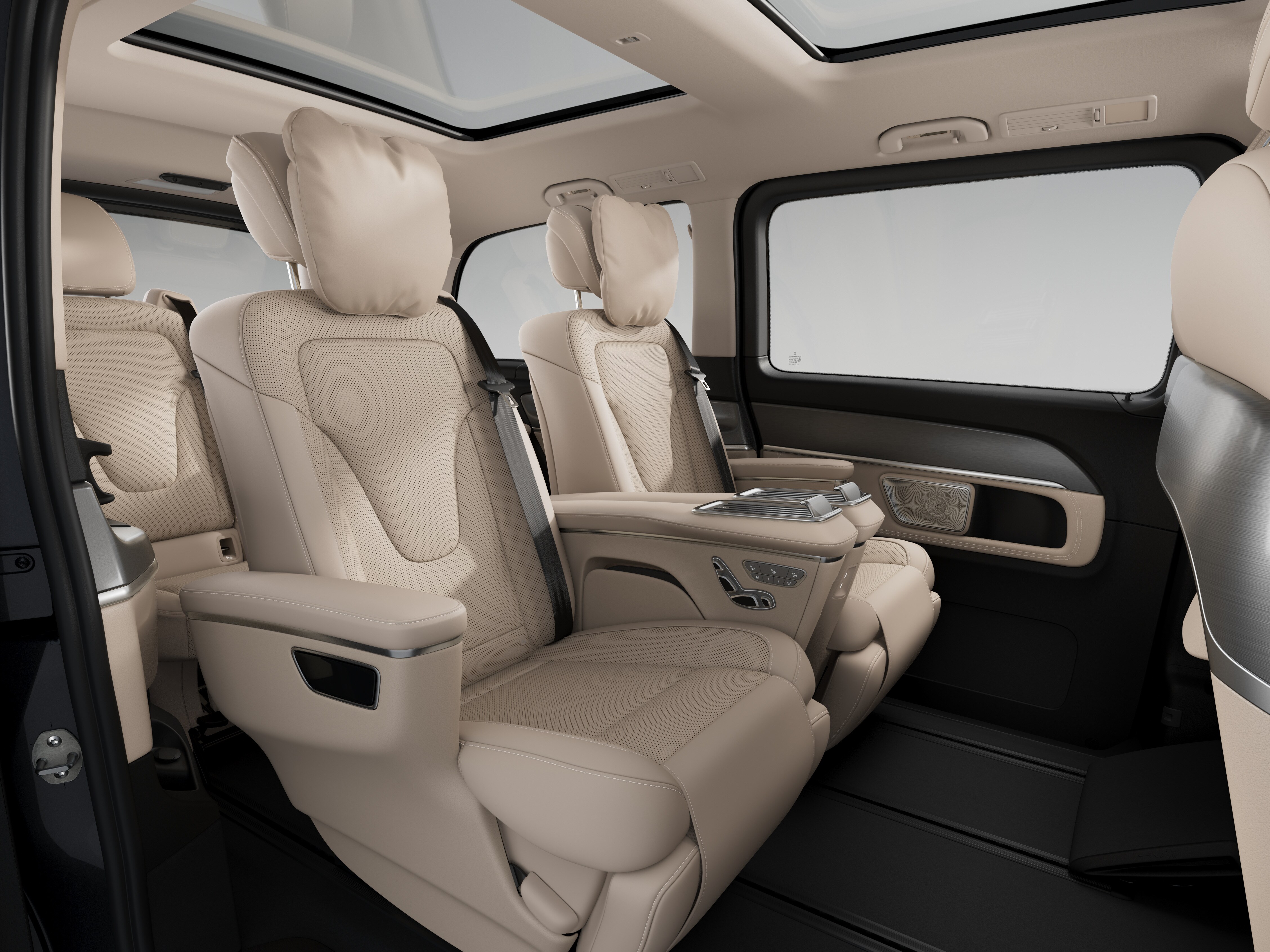 Luxussitz erste Reihe links und rechts in der Mercedes-Benz V-Klasse.