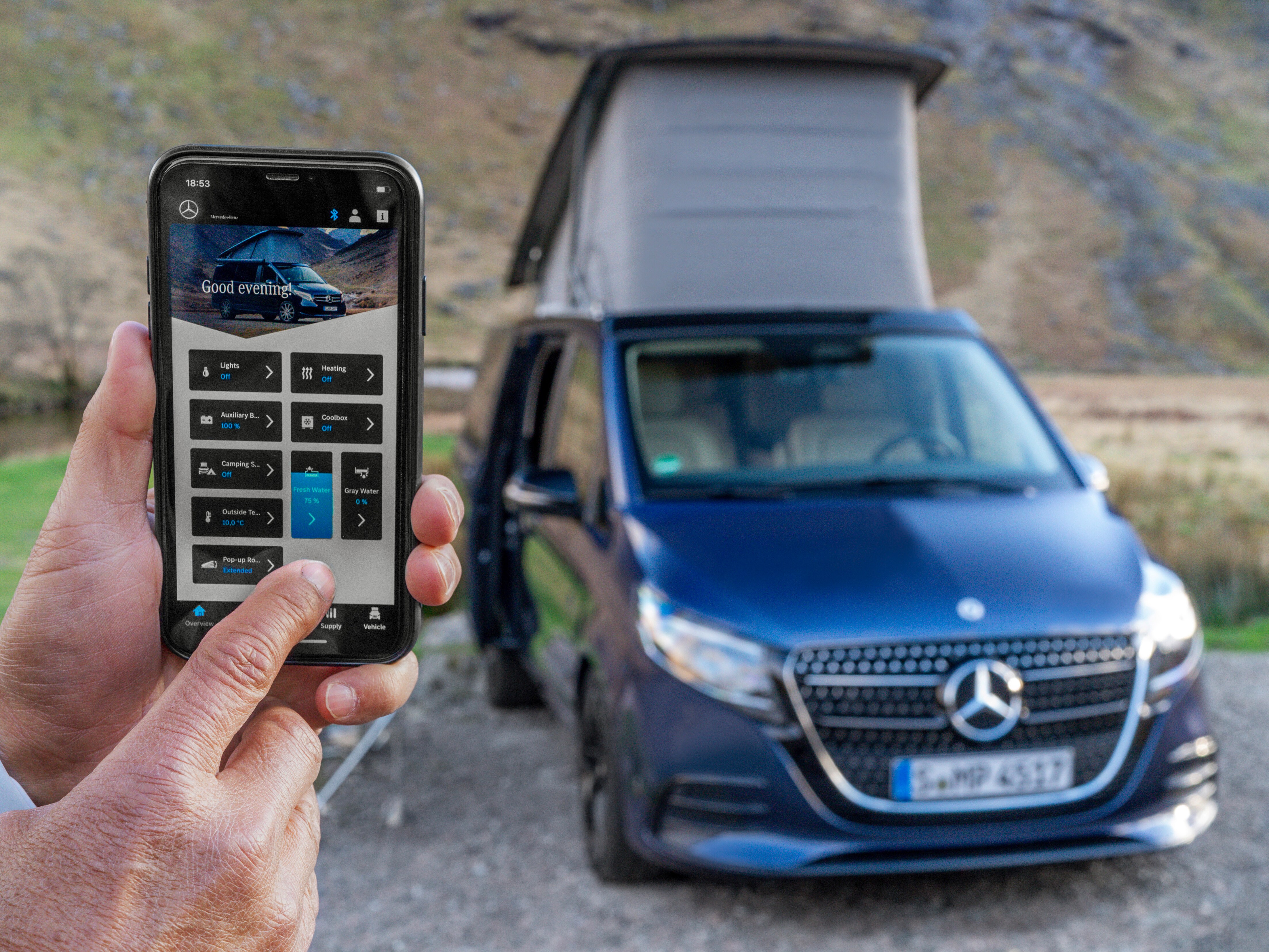 AIRMATIC plus Camper-Niveauregulierung im Widescreen-Cockpit der V-Klasse Marco Polo