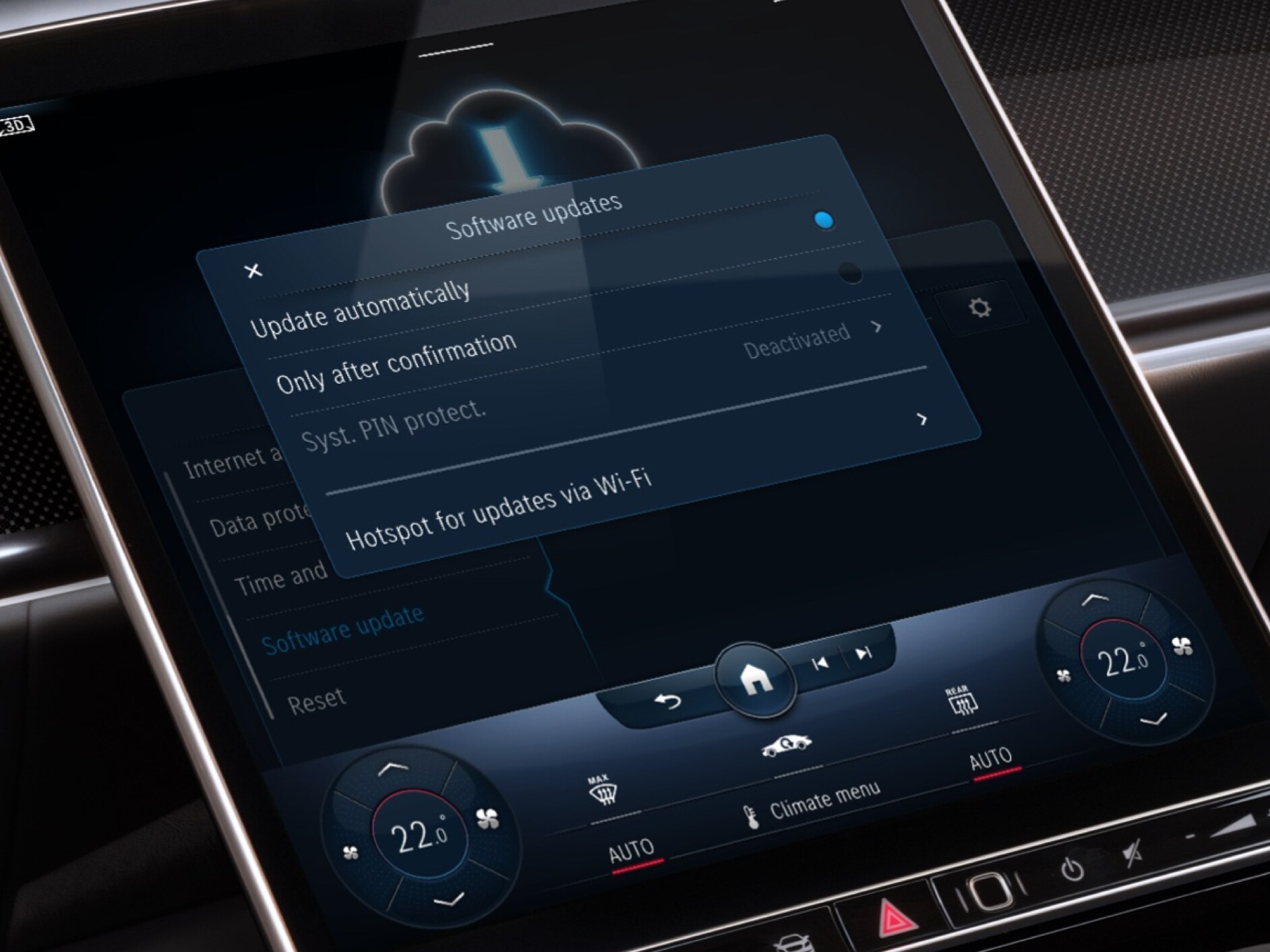 Auf dem Display des MBUX Multimediasystems werden die Navigationskarten per Digitalem Extra Online Kartenupdate aktualisiert.