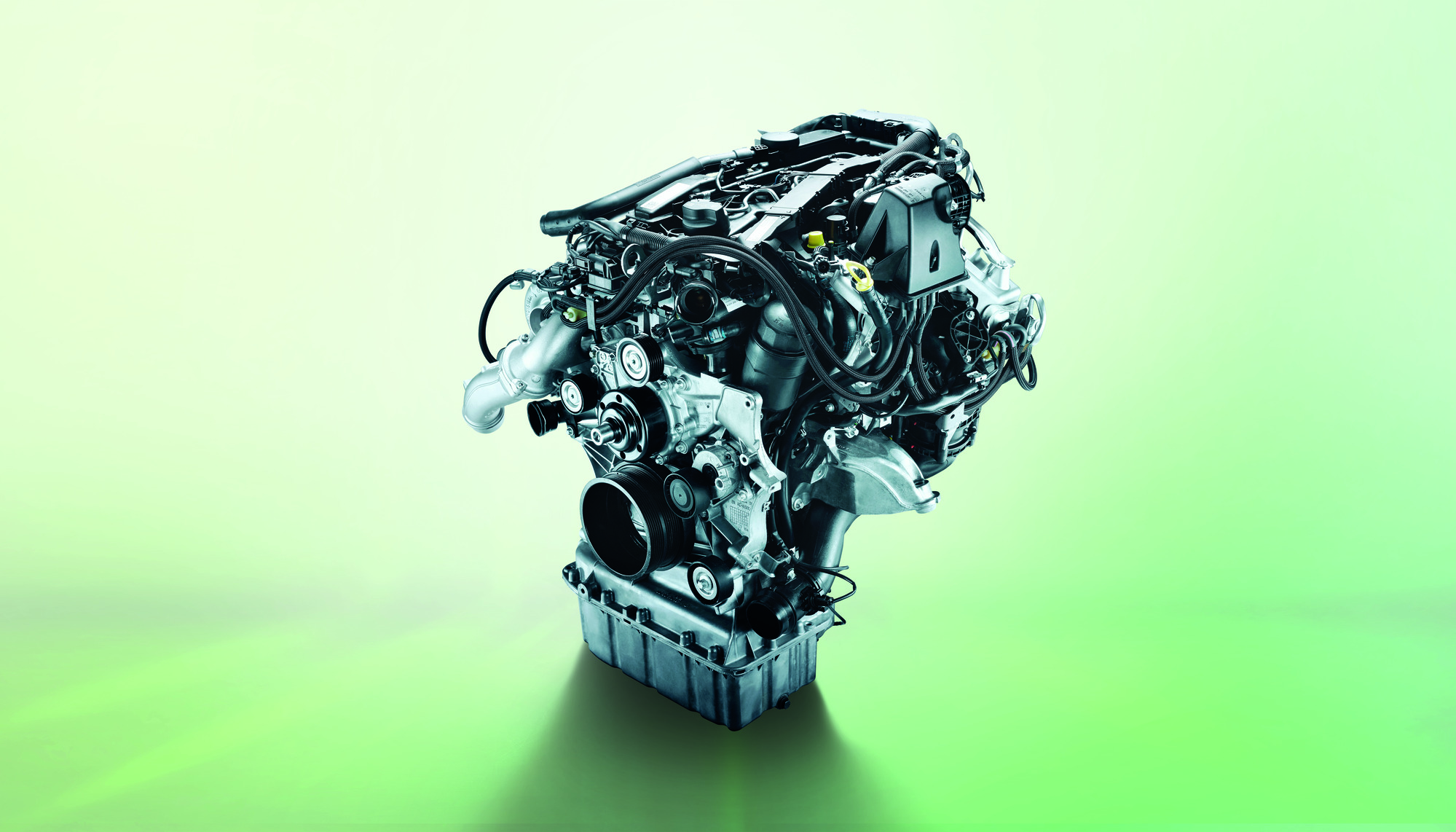 Ersatzteile | Mercedes-Benz Tauschteile eines Mercedes-Benz Fahrzeugs.