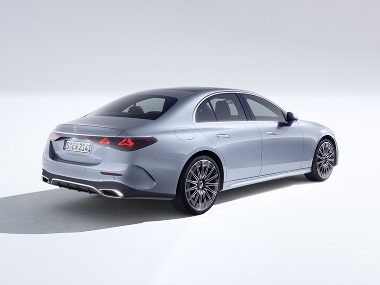 Das Heck der neuen E-Klasse Limousine von Mercedes-Benz.