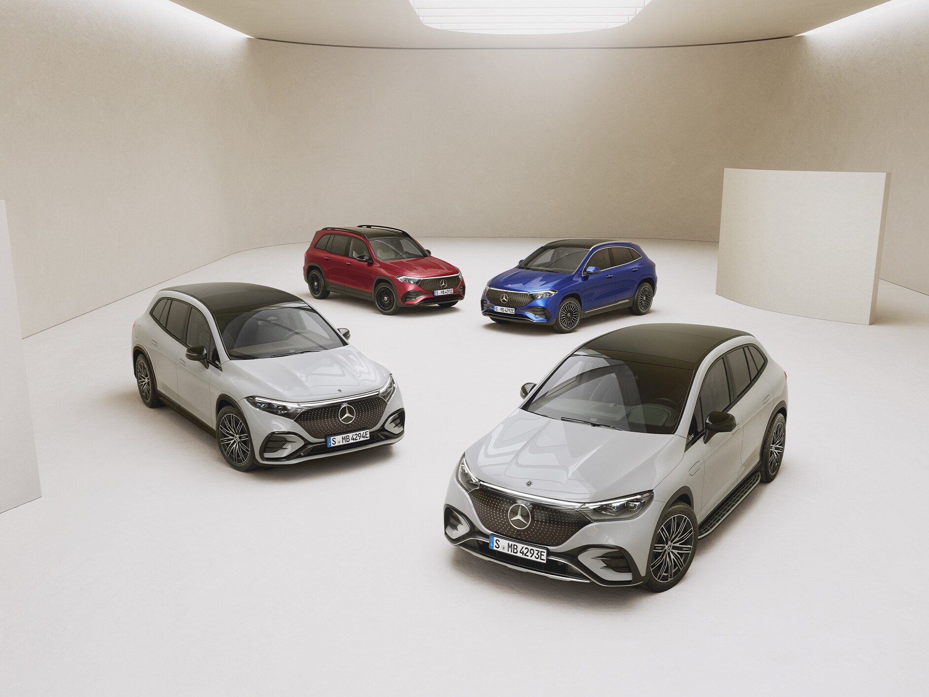 Eine Gruppe von Mercedes-Benz Modellen.