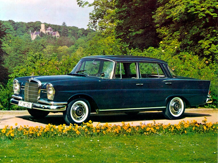 Mercedes-Benz "Heckflosse" (W 111) von 1959.
