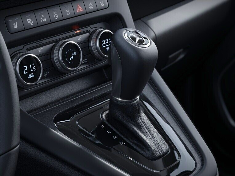 Der Wählhebel für das 7-Gang-Automatikgetriebe im Mercedes-Benz Citan Kastenwagen.