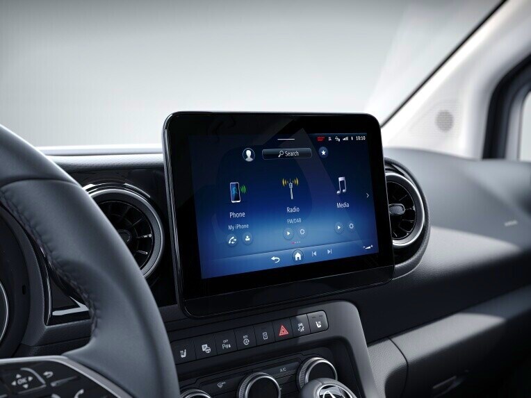 Das MBUX Multimediasystem mit 9,5-Zoll Bildschirm im Mercedes-Benz Citan Kastenwagen.