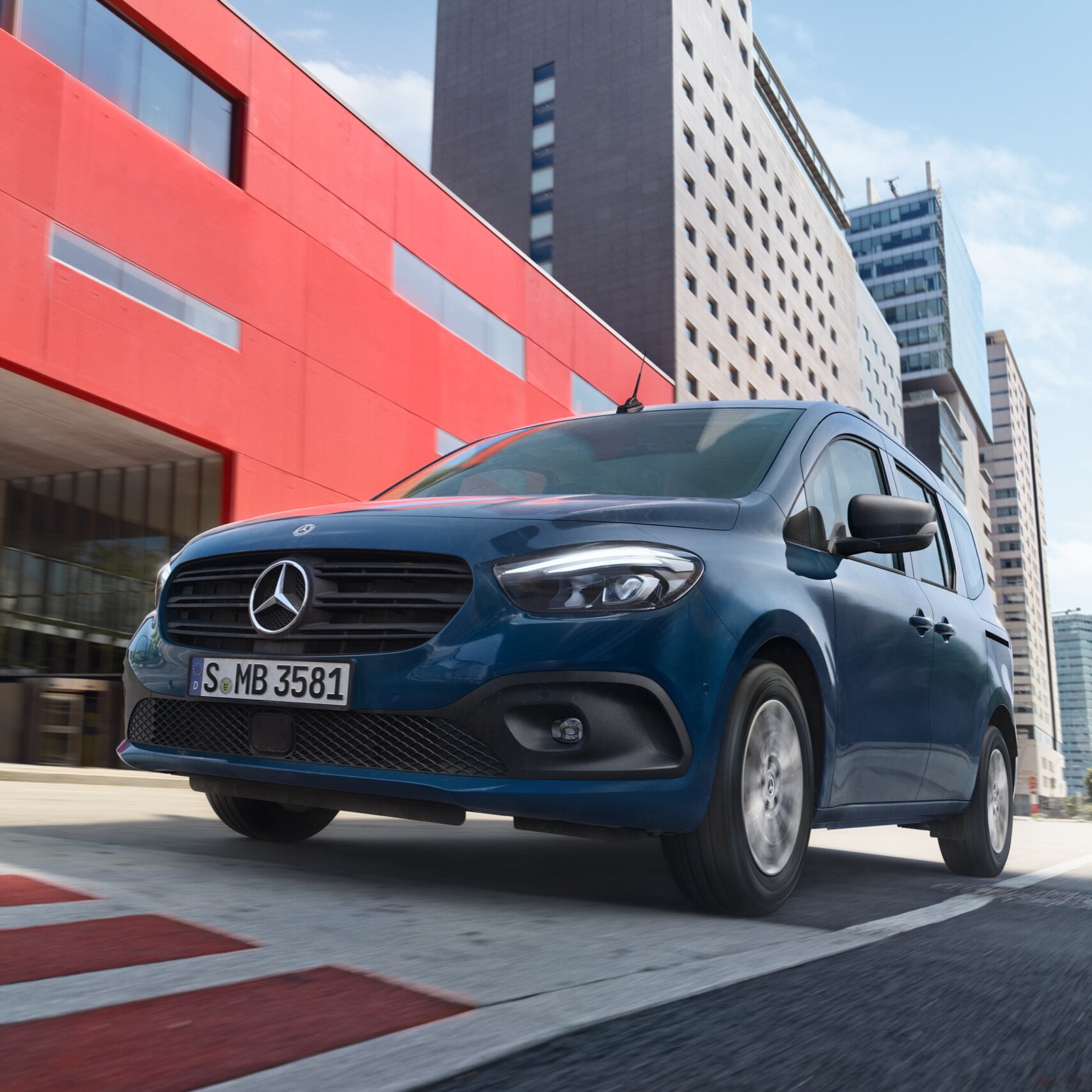 Der Mercedes-Benz Citan Tourer bei der Personenbeförderung.