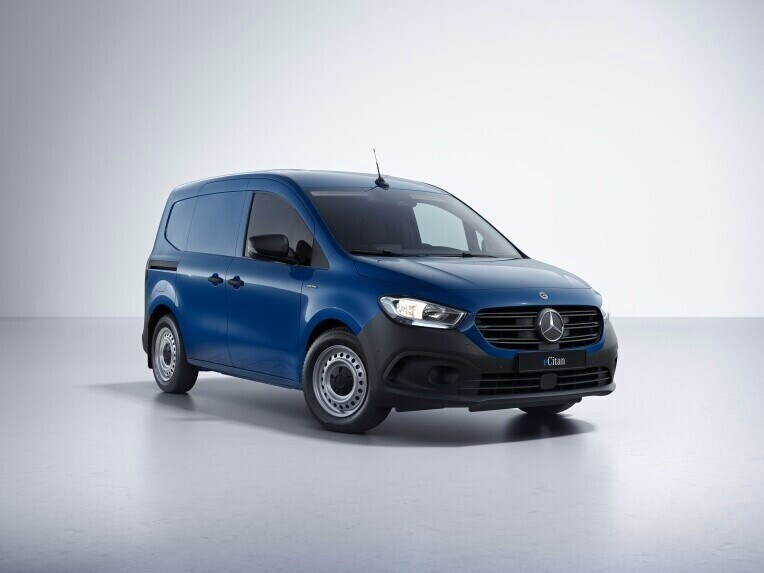 Der Mercedes-Benz eCitan Kastenwagen in der Ausstattungslinie BASE.