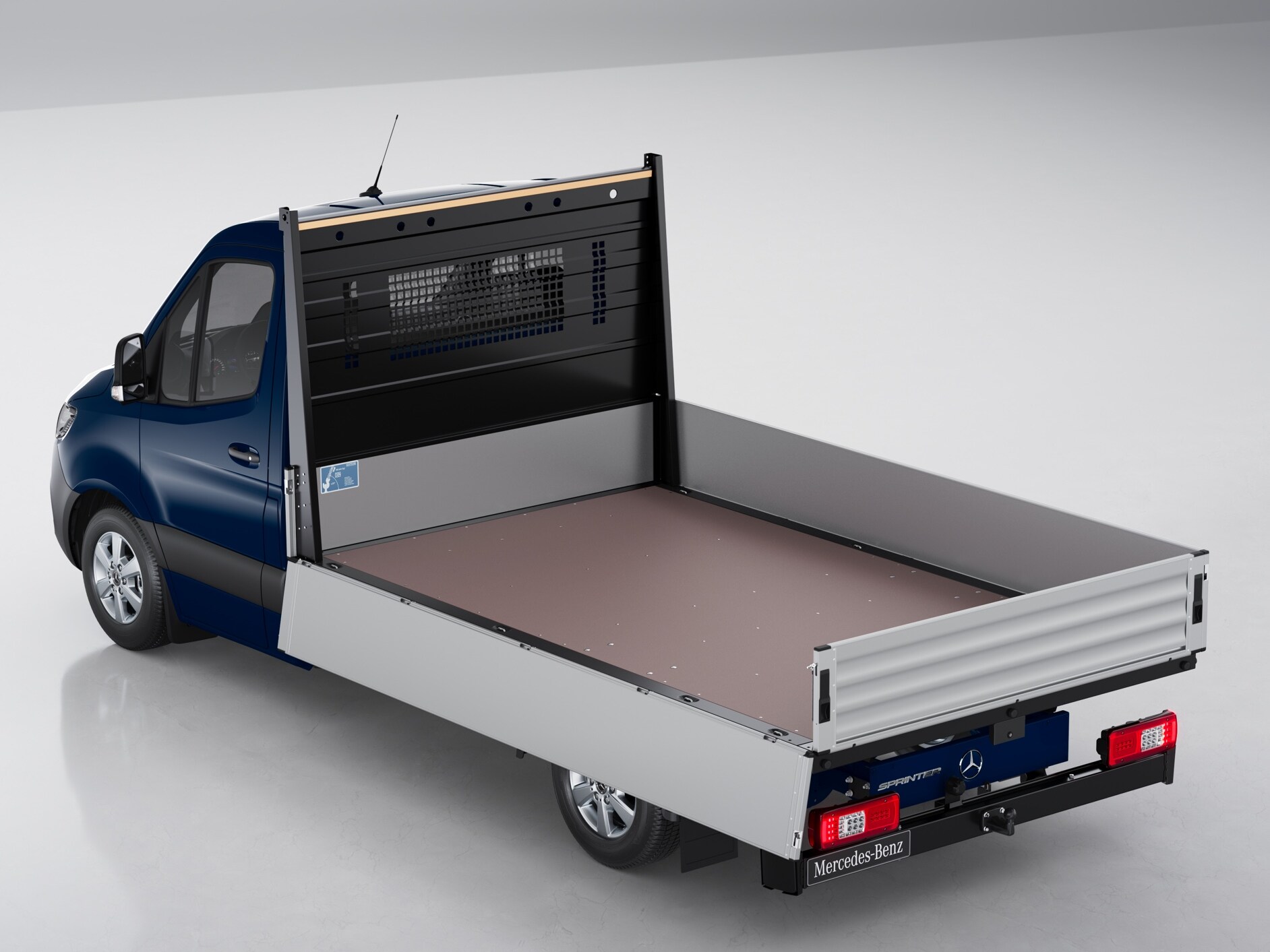 Das Mercedes-Benz eSprinter Fahrgestell als Pritschenfahrzeug.