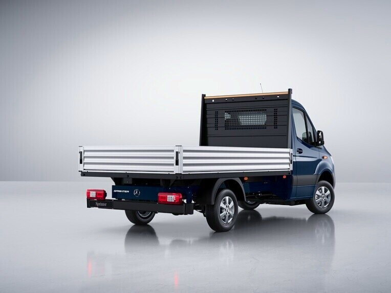 Das Mercedes-Benz Sprinter Fahrgestell mit Allradantrieb 4x4 mit Torque-on-Demand.
