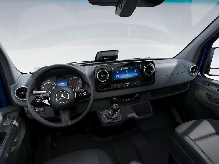 Die Fahrerkabine des Mercedes-Benz Sprinter Fahrgestells in der Ausstattungslinie BASE.