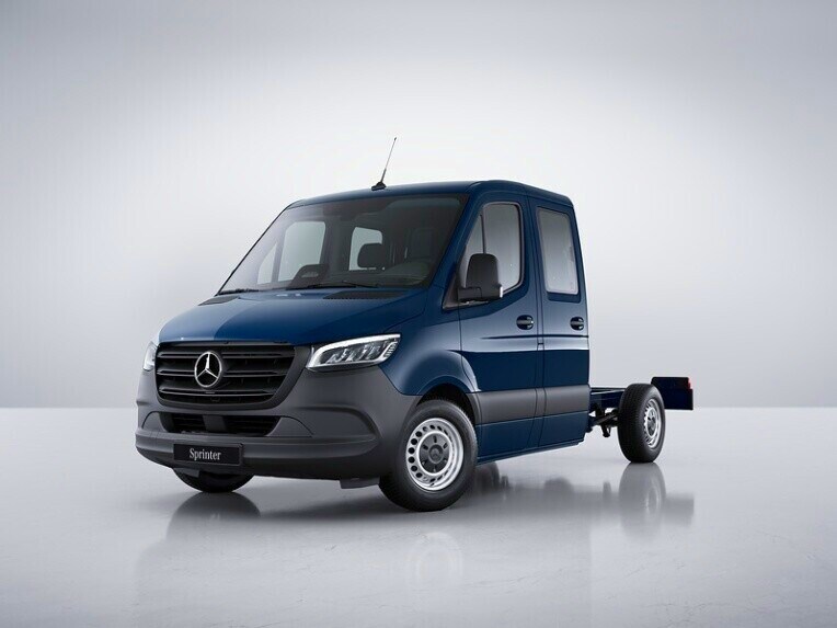 Das Mercedes-Benz Sprinter Fahrgestell in der Ausstattungslinie BASE.
