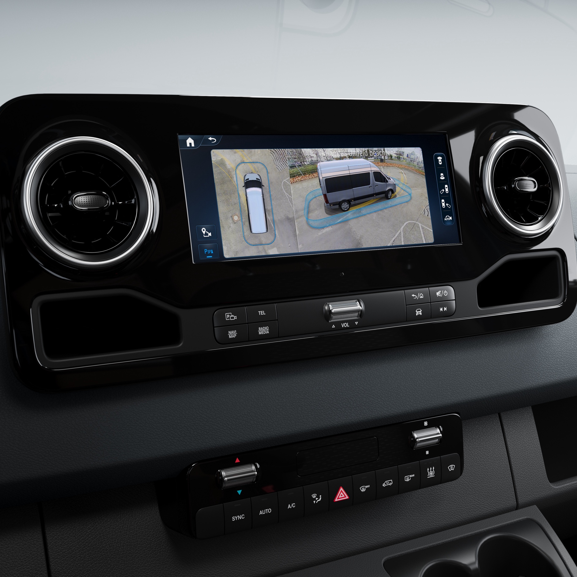 Fahrzeugeigenschaften | Sprinter | Mercedes-Benz Displayansicht 360° Surround View des Park-Pakets für die Mercedes-Benz Sprinter.