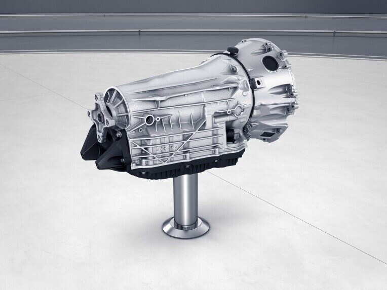 Das Automatikgetriebe 9G-TRONIC des Mercedes-Benz Sprinter Kastenwagens.