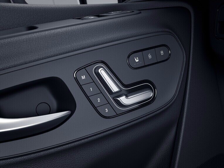 Die Bedienelemente für den elektrisch verstellbaren Fahrersitz im Mercedes-Benz Sprinter Kastenwagen.
