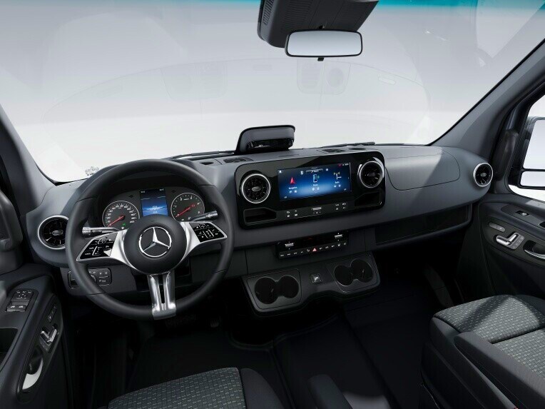 Die Fahrerkabine des Mercedes-Benz Sprinter Tourer in der Ausstattungslinie SELECT.