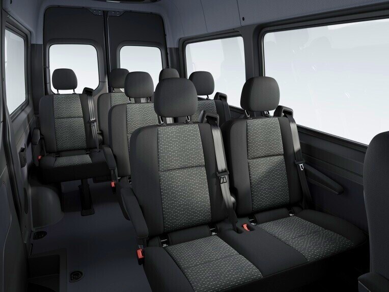 Der Fahrgastraum des Mercedes-Benz Sprinter Tourer mit 7 Sitzen.