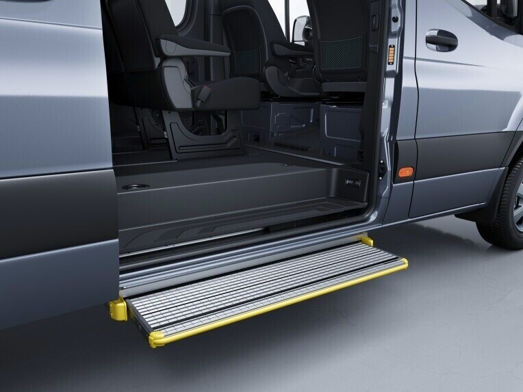 Die Trittstufe für den Mercedes-Benz Sprinter Tourer.