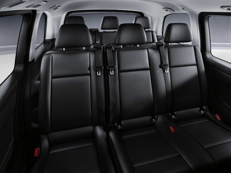 Der Fahrgastraum des Mercedes-Benz Vito Tourer.