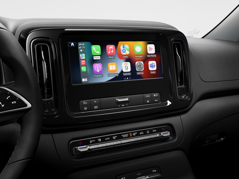 Das MBUX Multimediasystem zeigt den Screen eines Smartphones im Mercedes-Benz Vito mit Smartphone Integration.