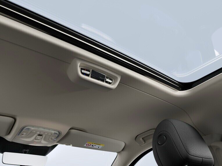 Das Bedienfeld der halbautomatisch geregelten Klimaanlage TEMPMATIC im Fond.