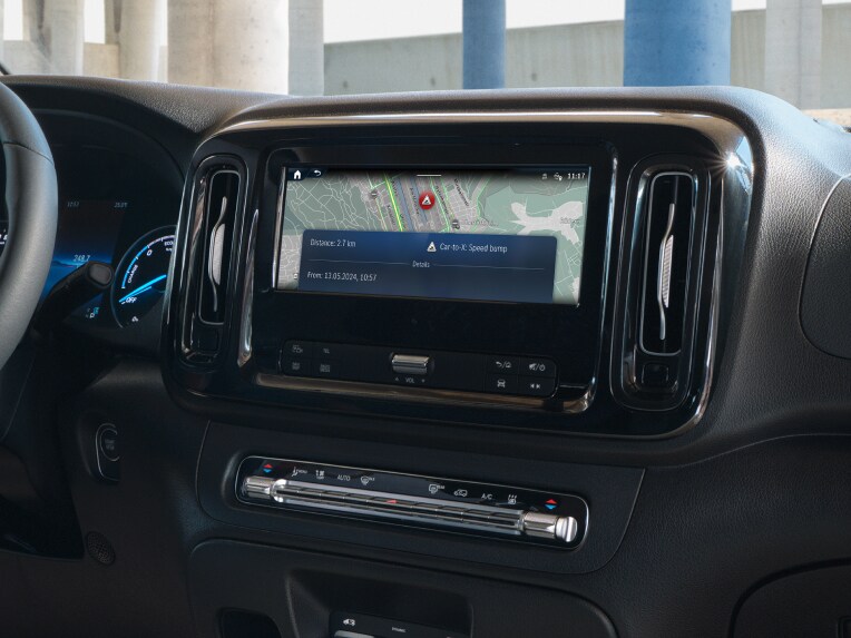 Das Digitale Extra Car-to-X Communication im MBUX Multimediasystem des Mercedes-Benz eVito.