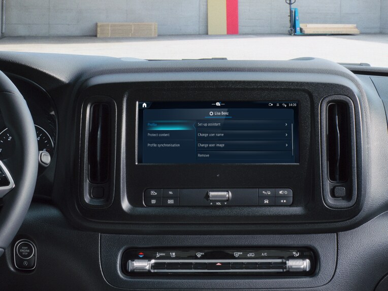Das Digitale Extra Personalisierung auf dem Kontrolldisplay in einem Mercedes-Benz Vito.