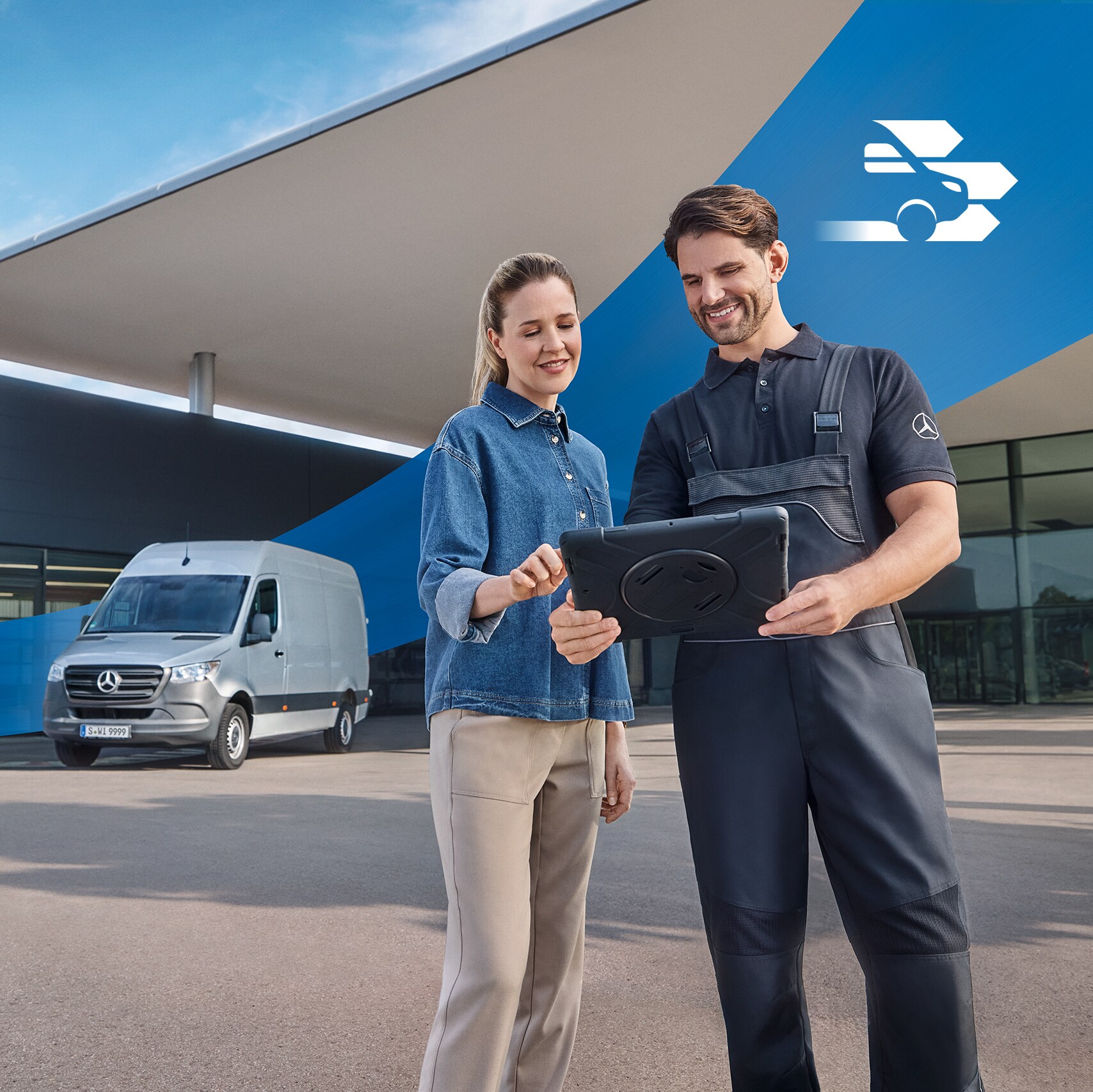 Zwei Personen vor Autohaus – umfassender Nutzfahrzeuge-Service für Mercedes-Benz Kunden.