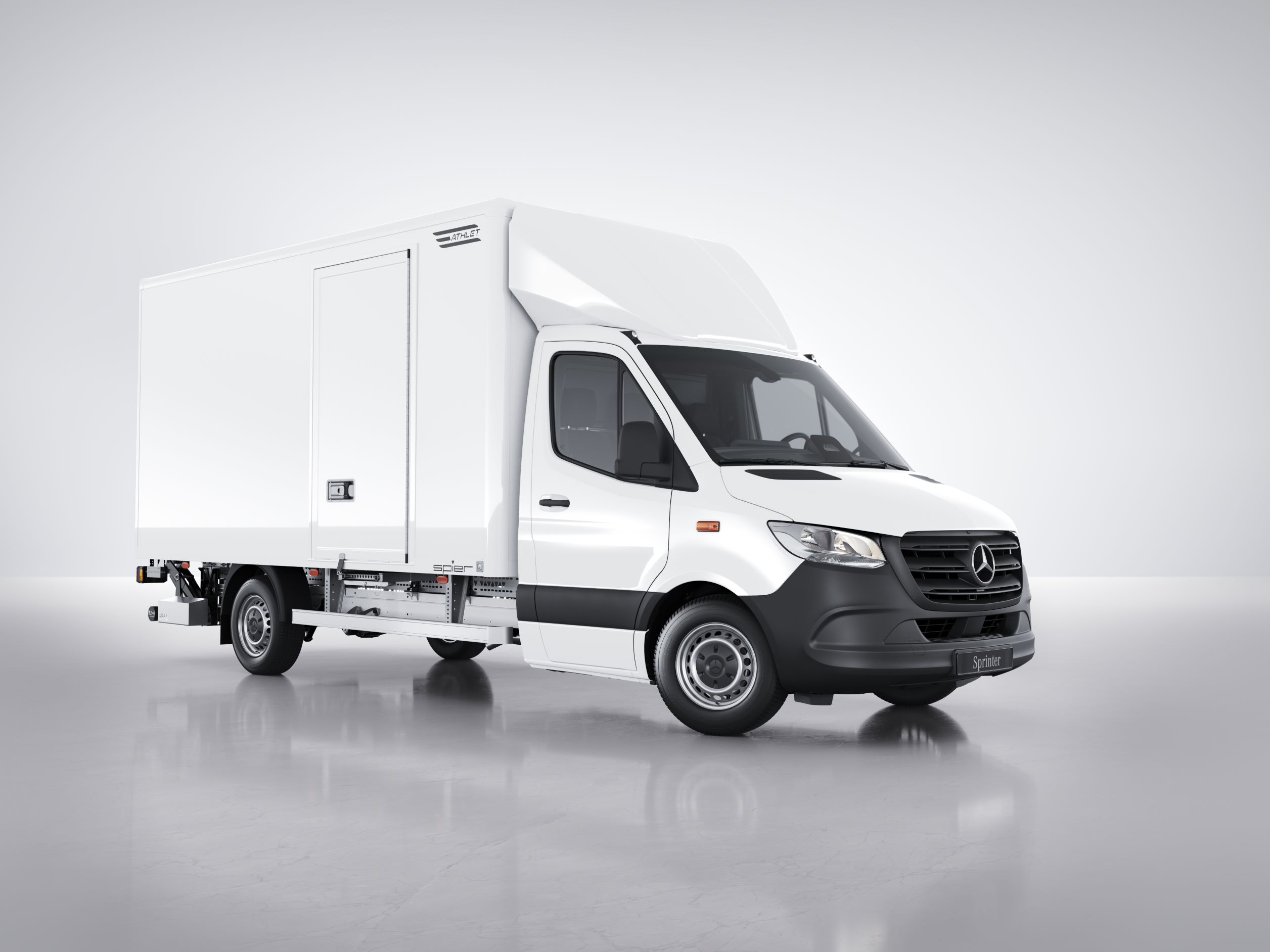 Sprinter mit Trockenfrachtaufbau I Mercedes-Benz The Sprinter with dry-freight body.
