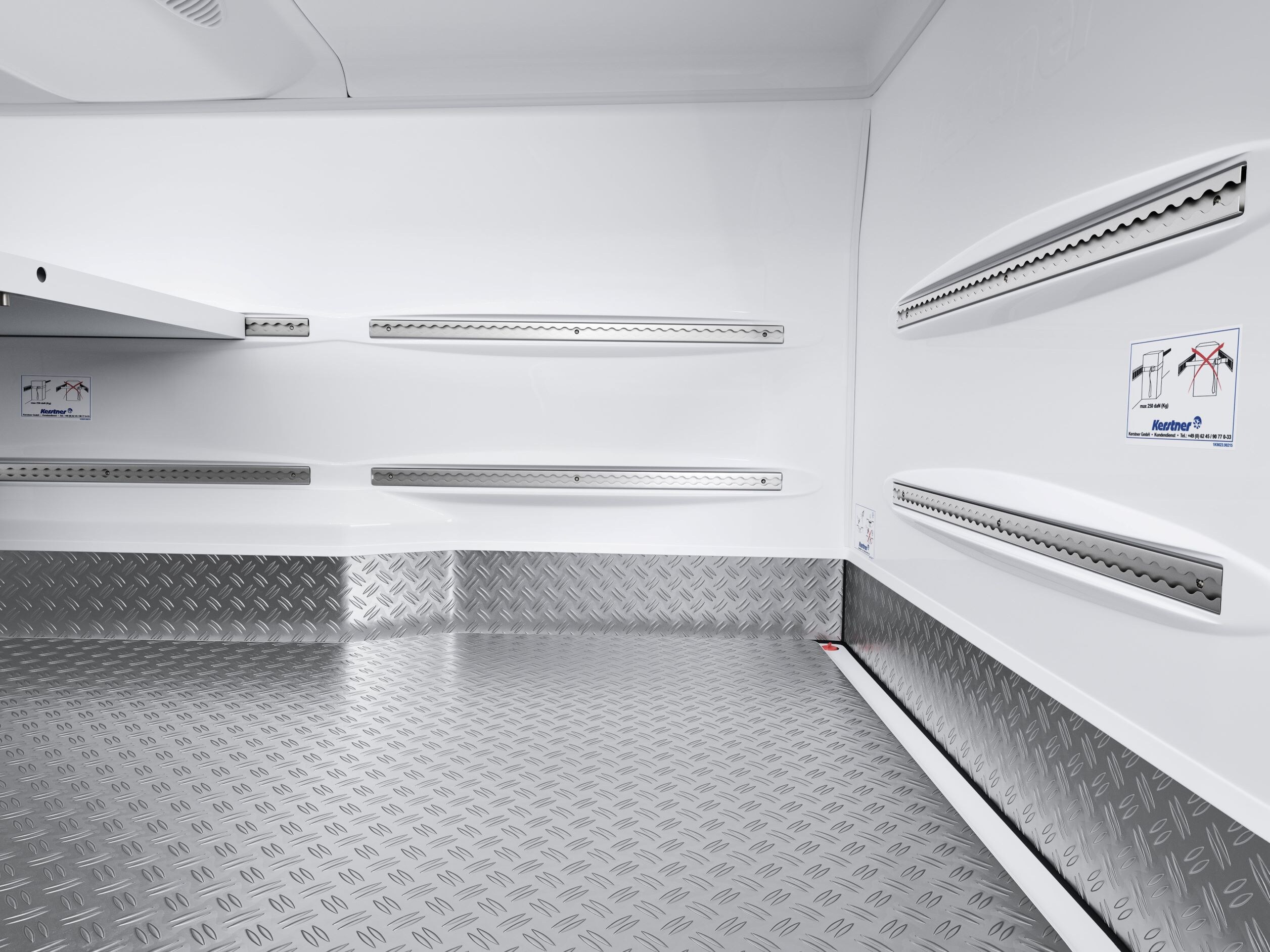 The Vito with isothermal-refrigerated integrated container.