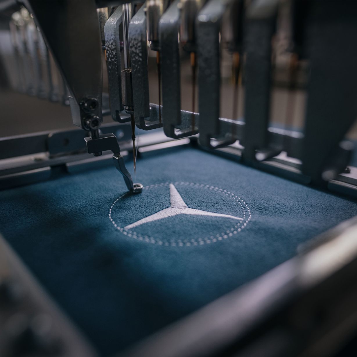 Mercedes-Benz Manufaktur. Mercedes-Benz Manufaktur.